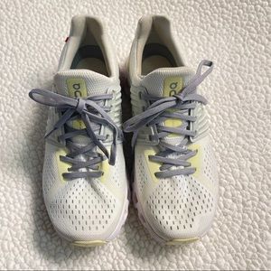 ON Running : CLOUD : X Shift : sneakers, women’s; size 7